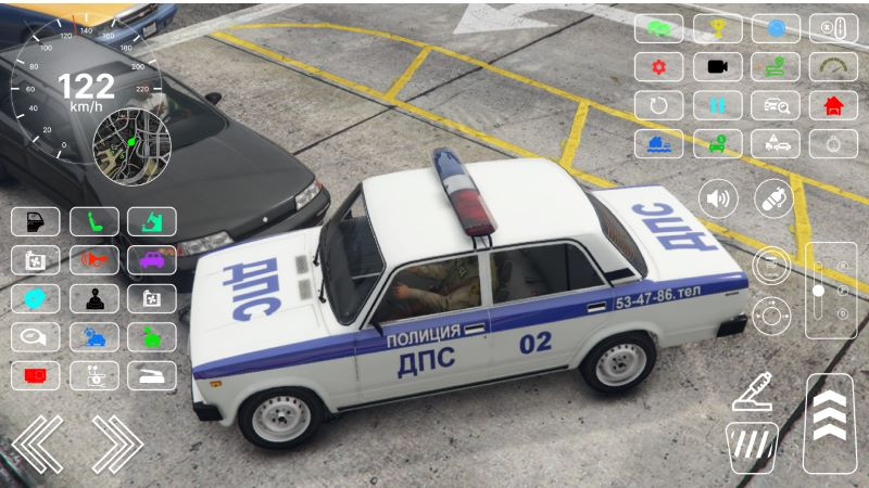 Coche de policía VAZ 2105 LADA en la noche